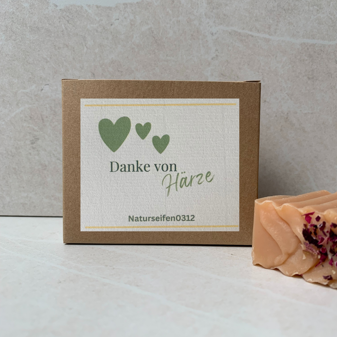 Schachtel mit Etikette Danke von Härze