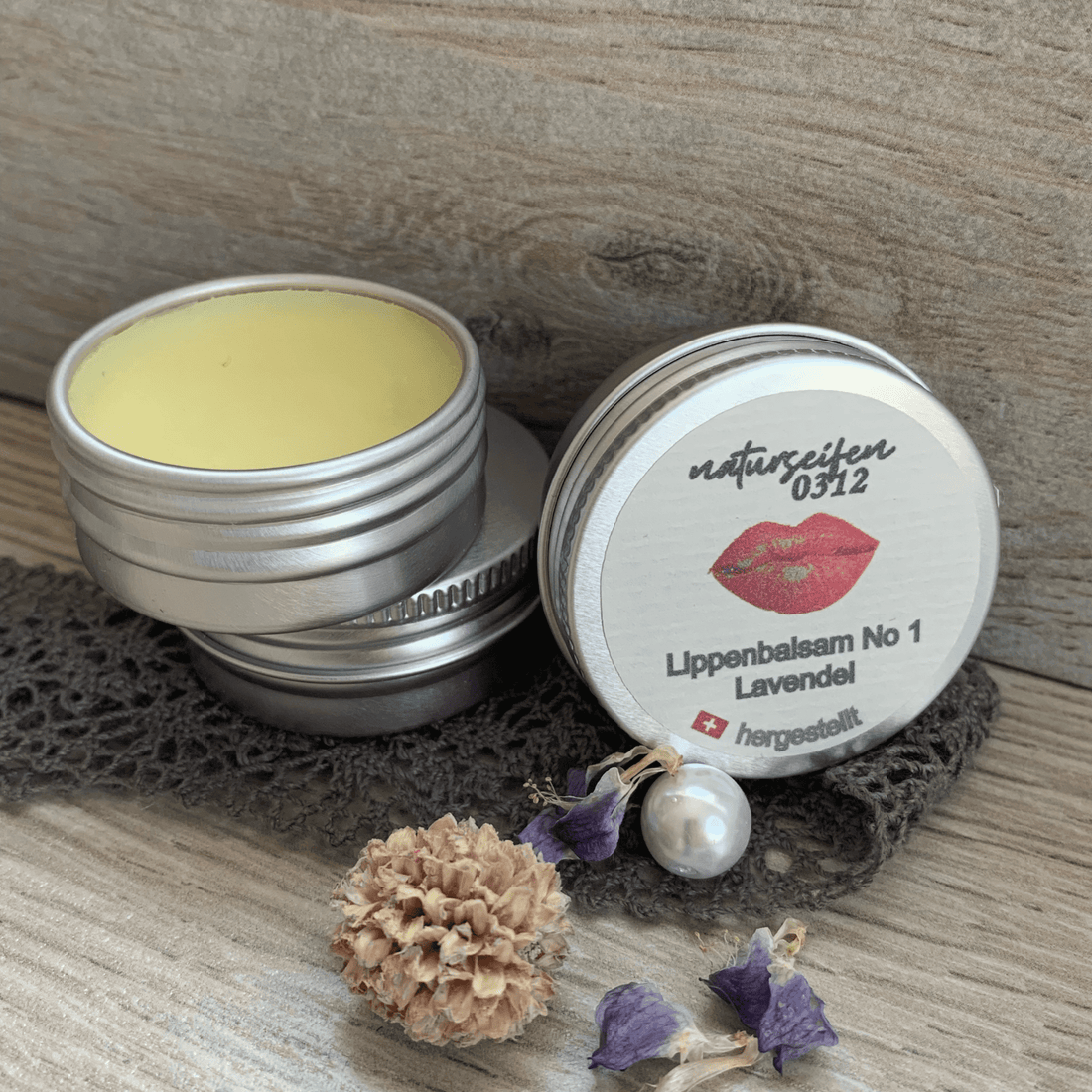 Lippenbalsam Lavendel in einer Schraubdose